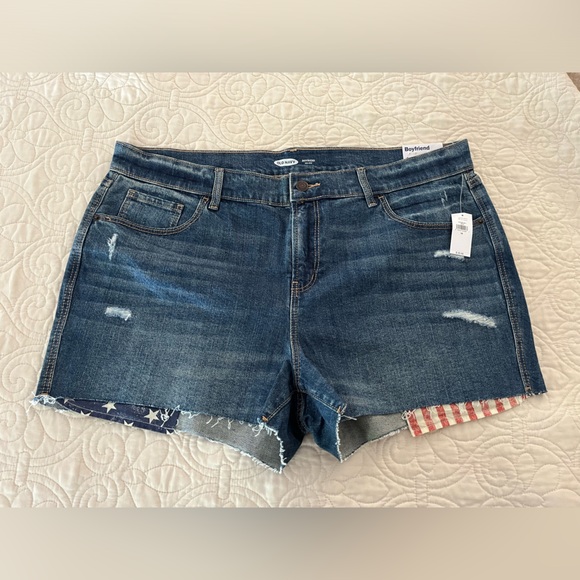 Women’s High-Waisted Jean Shorts - Picture 2 of 7
